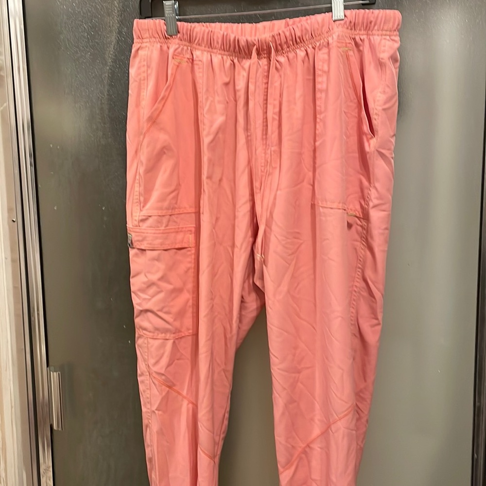 Women,s medium scrub pants